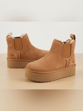 UGG Classic Neumel Platform Chelsea boots Women’s 7